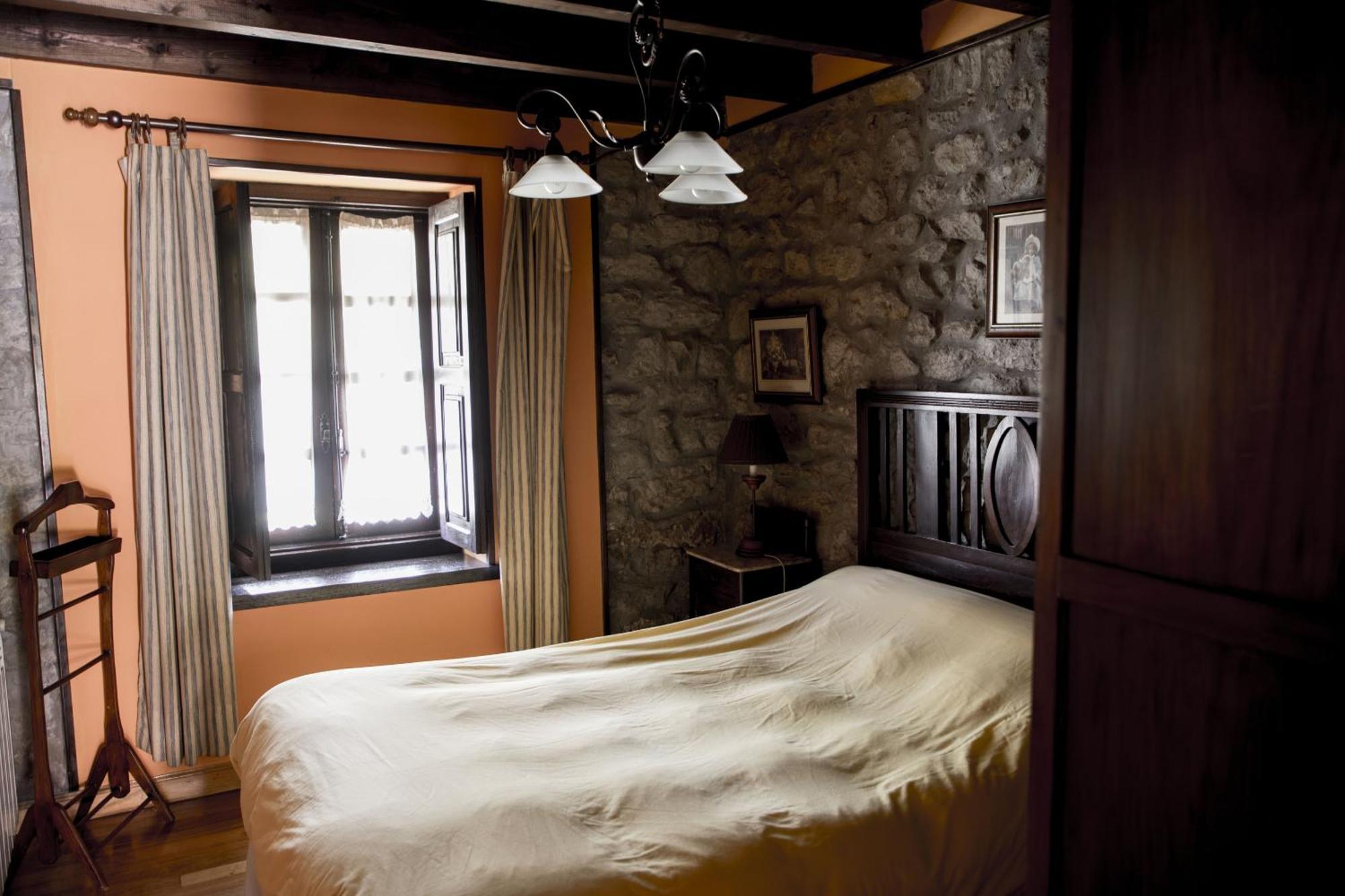 Apartamentos La Gloria Santillana del Mar Chambre photo