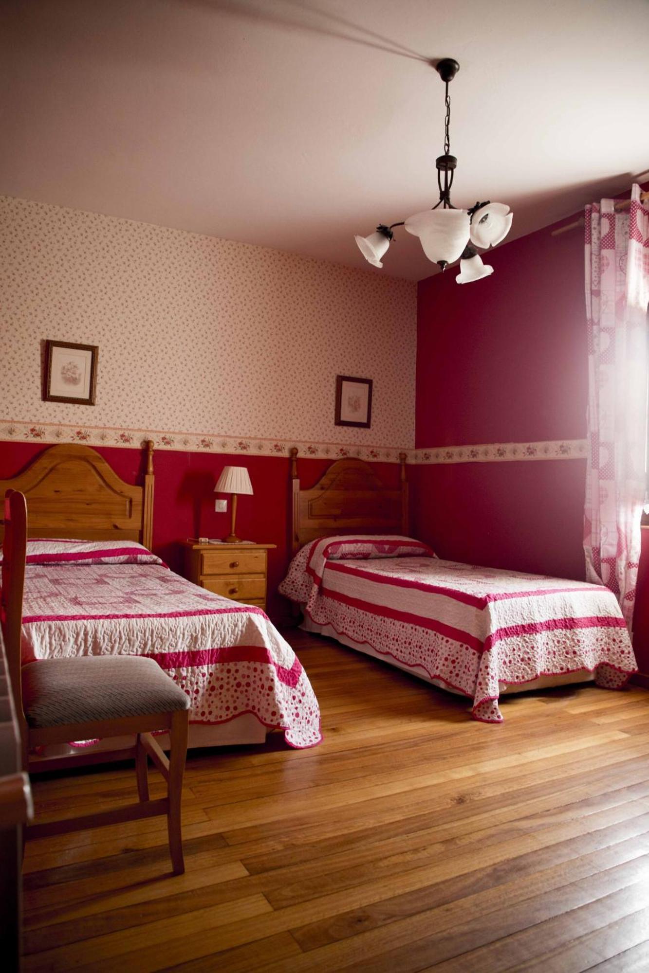 Apartamentos La Gloria Santillana del Mar Chambre photo